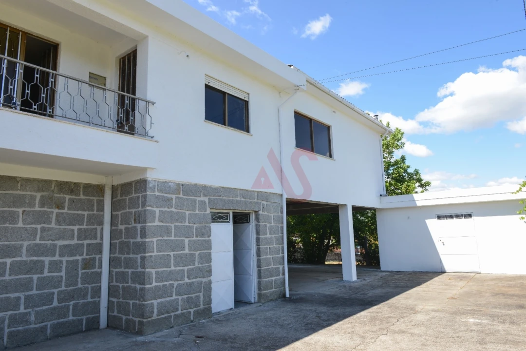 Moradia T6 para Venda em Gemieira Foto 27