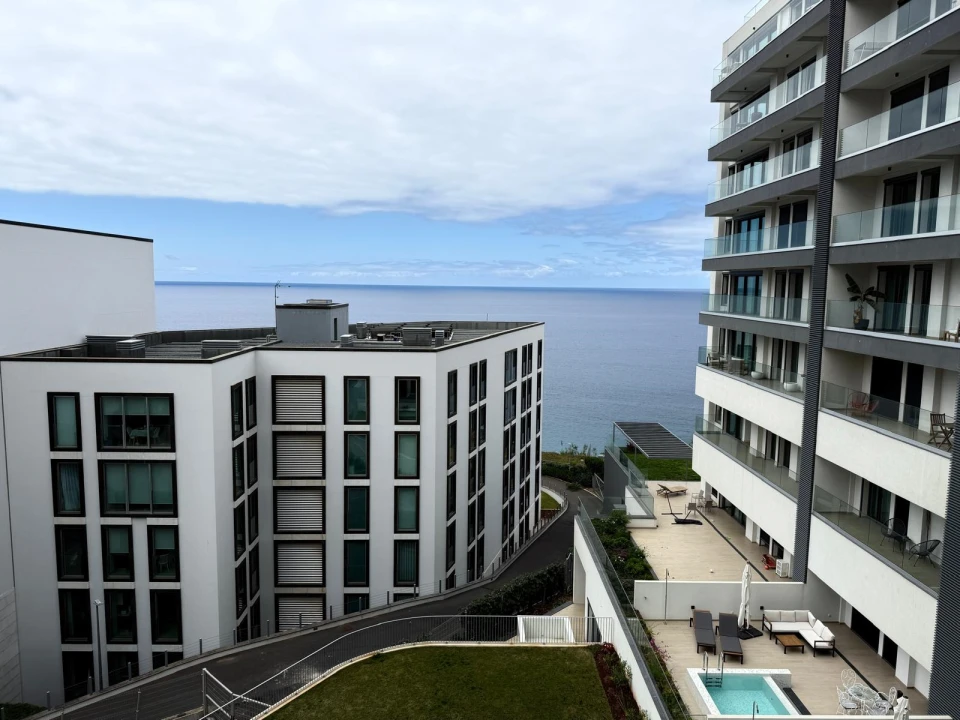Apartamento T4 para Venda em São Martinho Foto 3