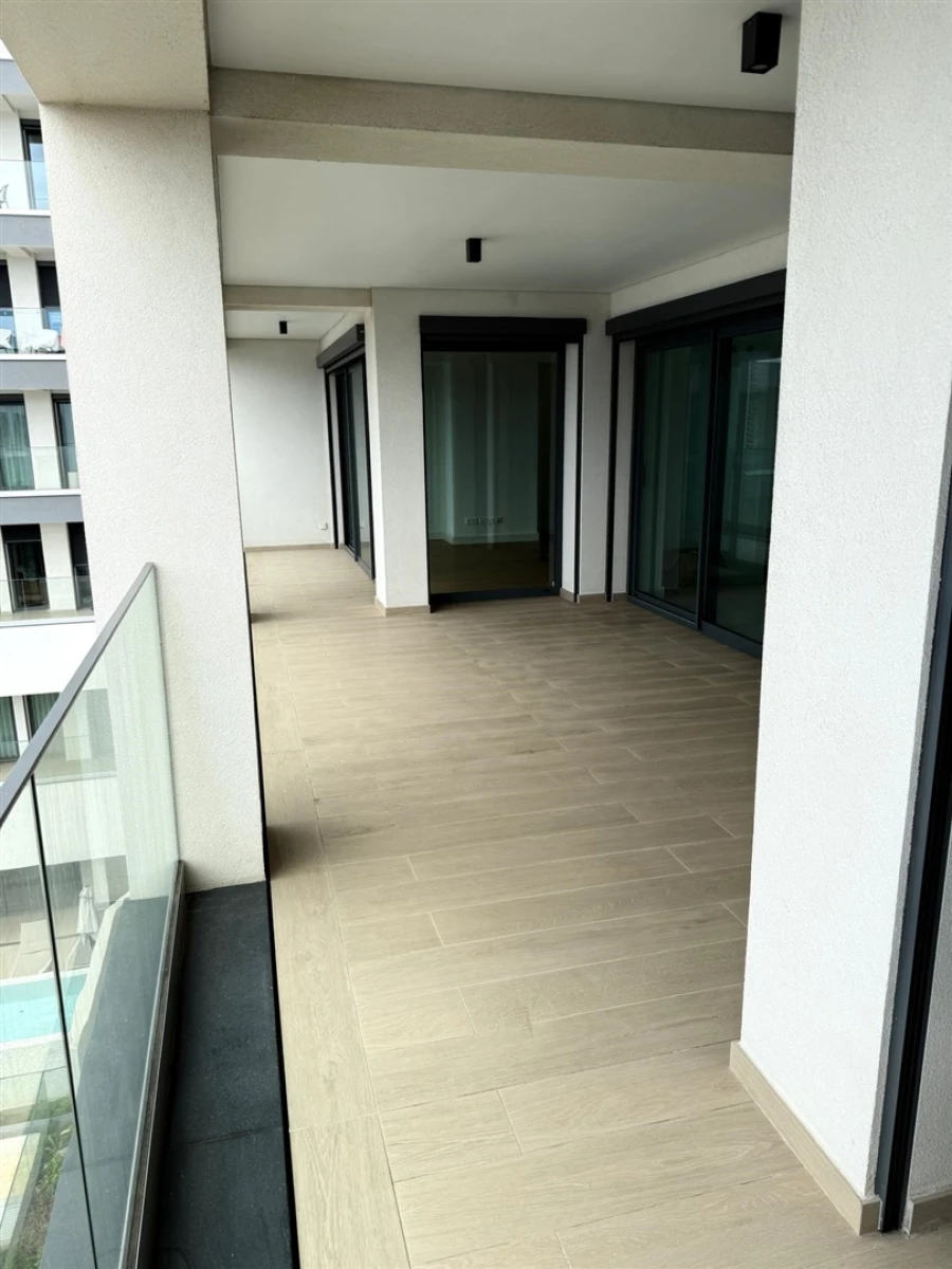Apartamento T4 para Venda em São Martinho Foto 7