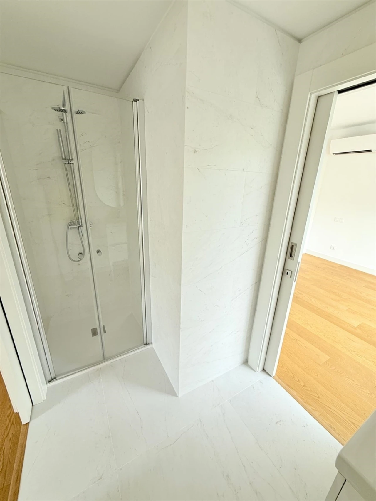 Apartamento T4 para Venda em São Martinho Foto 14