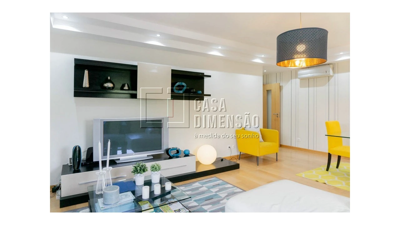 Apartamento T2 para Venda em Carnaxide e Queijas Foto 5