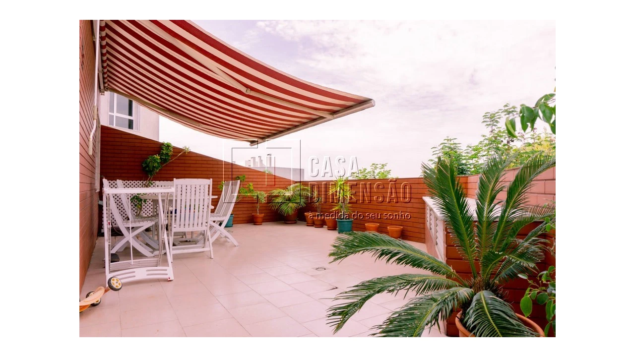 Apartamento T2 para Venda em Carnaxide e Queijas Foto 10