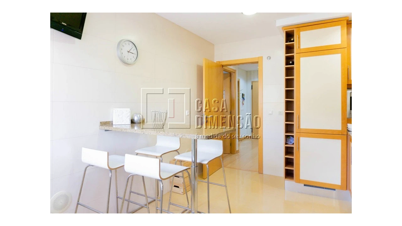 Apartamento T2 para Venda em Carnaxide e Queijas Foto 17