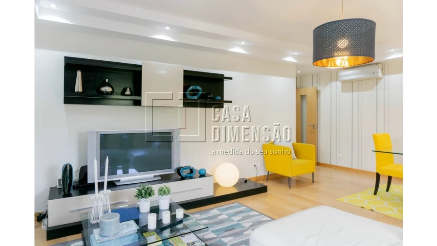 Apartamento T2 para Venda em Carnaxide e Queijas Foto 5