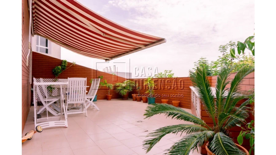 Apartamento T2 para Venda em Carnaxide e Queijas Foto 10