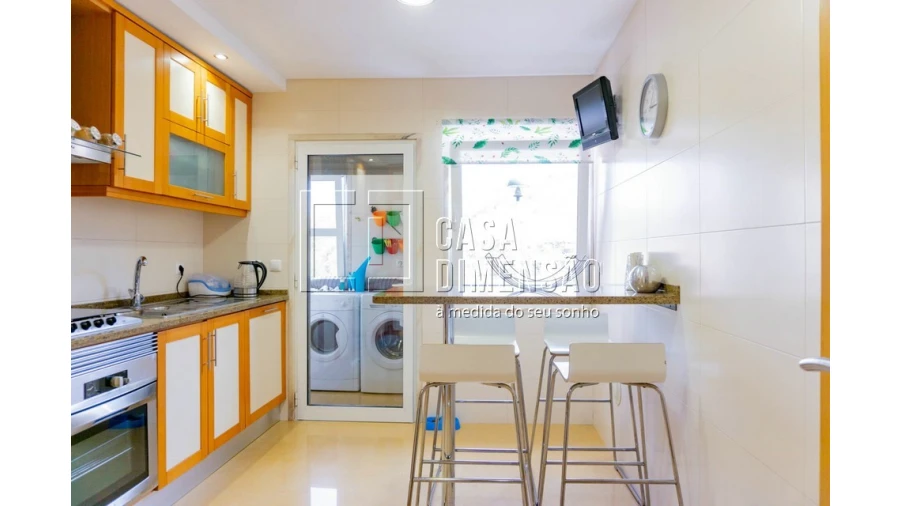 Apartamento T2 para Venda em Carnaxide e Queijas Foto 13