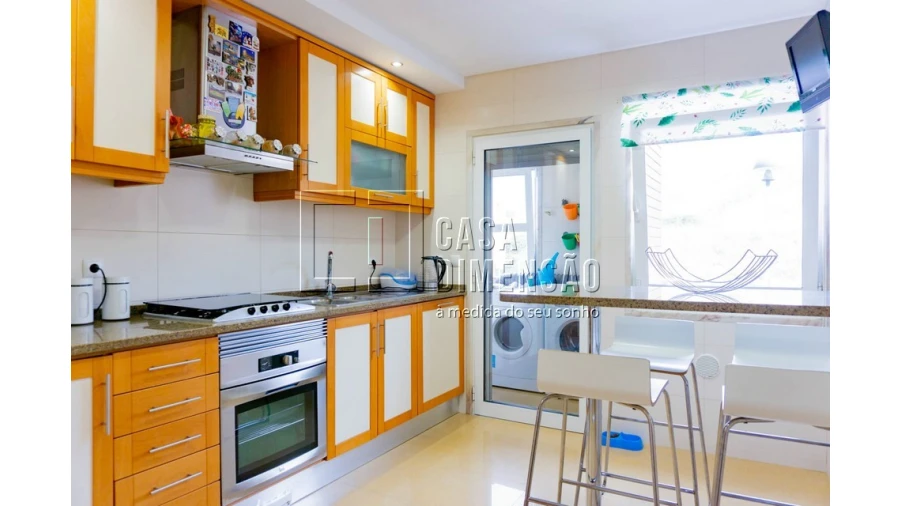 Apartamento T2 para Venda em Carnaxide e Queijas Foto 14