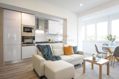 Apartamento T1 para Venda em São Domingos de Benfica