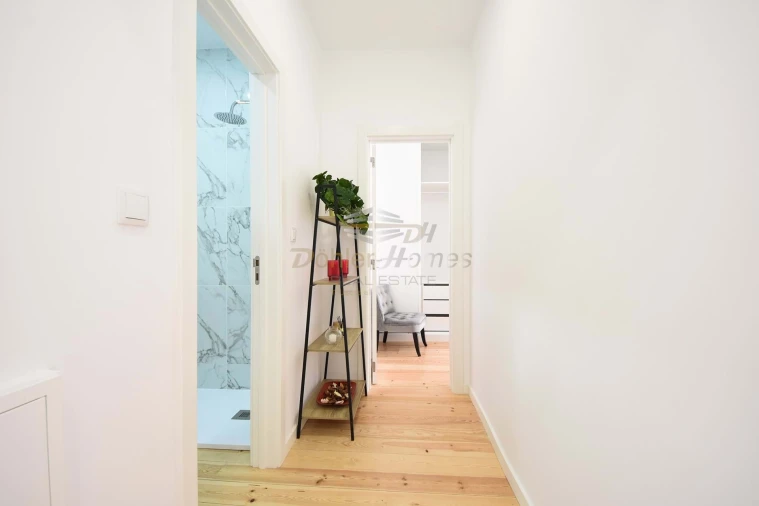 Apartamento T2 para Venda em São Domingos de Benfica Foto 2