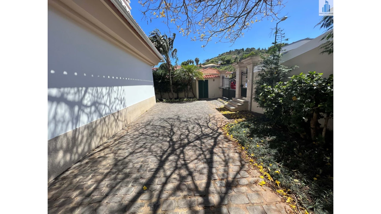 Moradia T4 para Arrendamento em São Martinho Foto 40