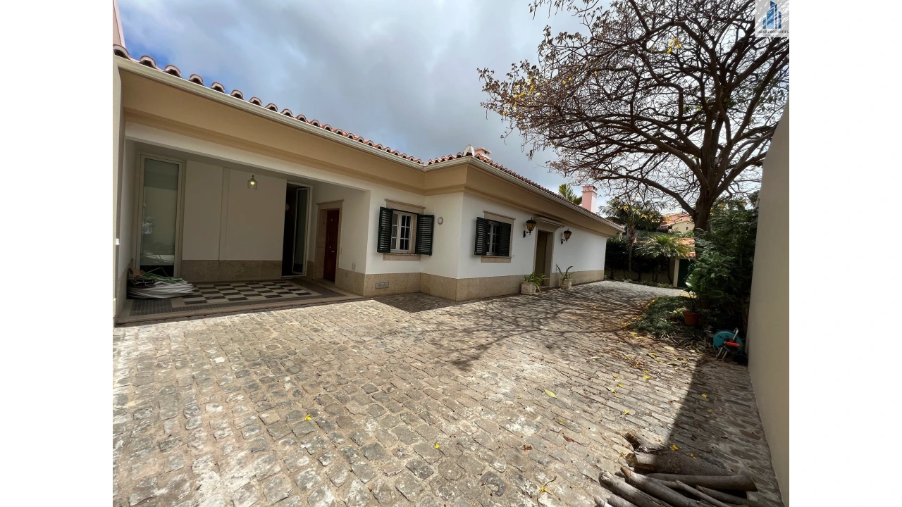 Moradia T4 para Arrendamento em São Martinho Foto 33