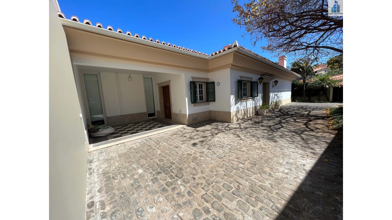 Moradia T4 para Arrendamento em São Martinho Foto 38