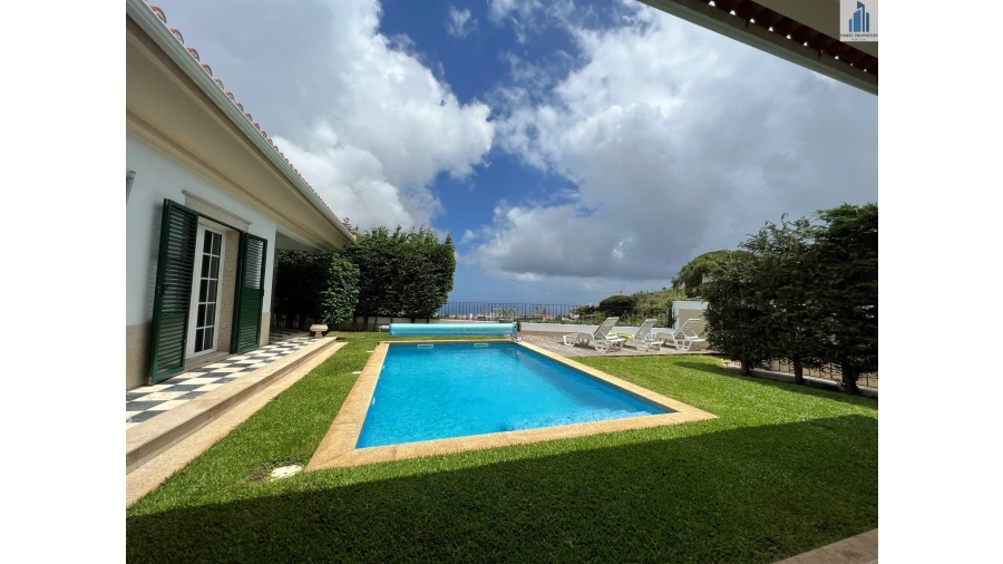 Moradia T4 para Arrendamento em São Martinho Foto 1