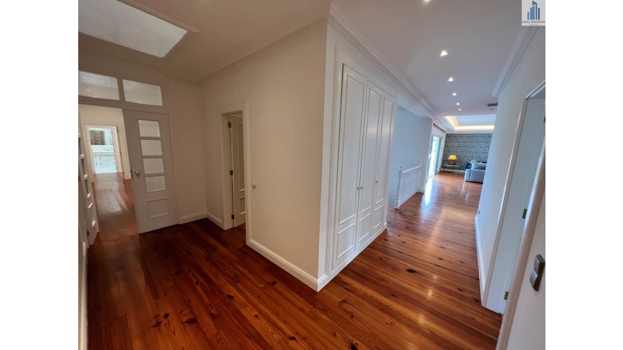 Moradia T4 para Arrendamento em São Martinho Foto 24