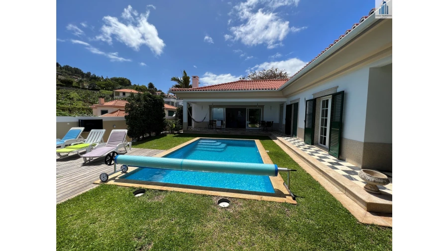 Moradia T4 para Arrendamento em São Martinho Foto 2