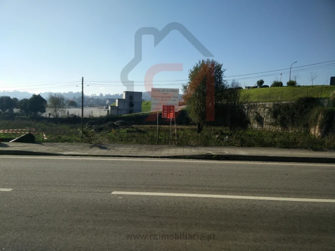 Terreno para Venda em Baltar