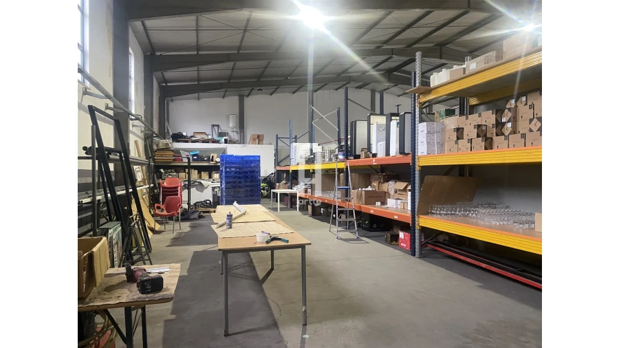 Negócio para Venda em Barrô e Aguada de Baixo Foto 2