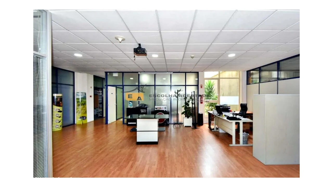 Armazém para Venda em São Mamede de Infesta e Senhora da Hora Foto 11