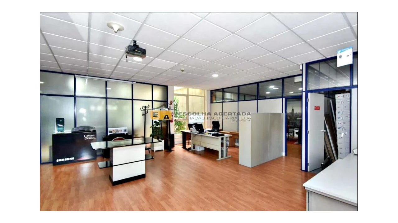 Armazém para Venda em São Mamede de Infesta e Senhora da Hora Foto 10