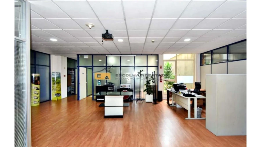 Armazém para Venda em São Mamede de Infesta e Senhora da Hora Foto 11