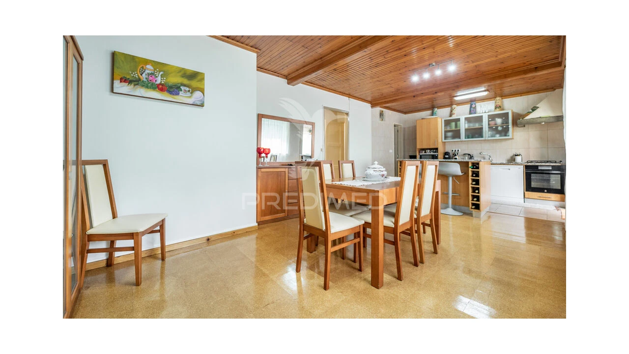 Moradia T5 para Venda em Angra (São Pedro) Foto 16