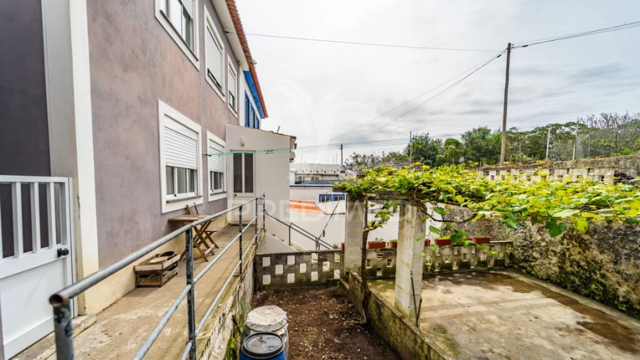 Moradia T5 para Venda em Angra (São Pedro) Foto 7