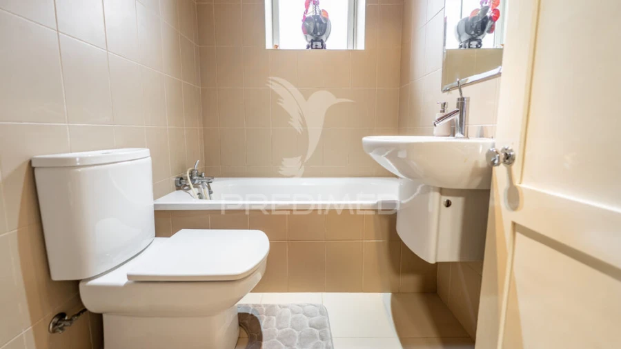 Moradia T5 para Venda em Angra (São Pedro) Foto 18