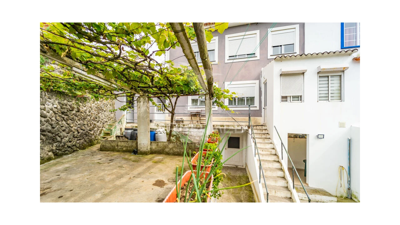 Moradia T5 para Venda em Angra (São Pedro) Foto 8