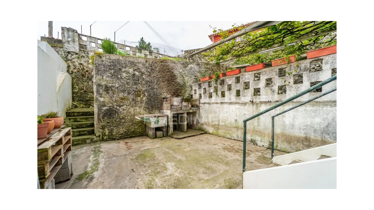 Moradia T5 para Venda em Angra (São Pedro) Foto 9