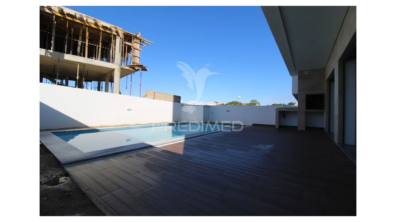 Moradia T4 para Venda em Charneca de Caparica e Sobreda Foto 13