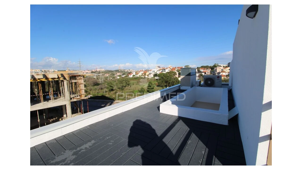 Moradia T4 para Venda em Charneca de Caparica e Sobreda Foto 16