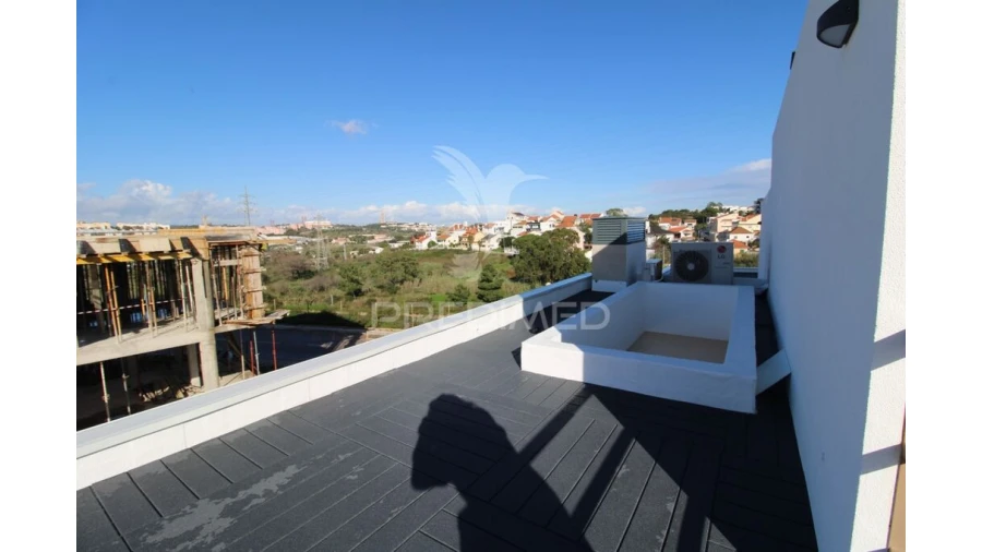 Moradia T4 para Venda em Charneca de Caparica e Sobreda Foto 16