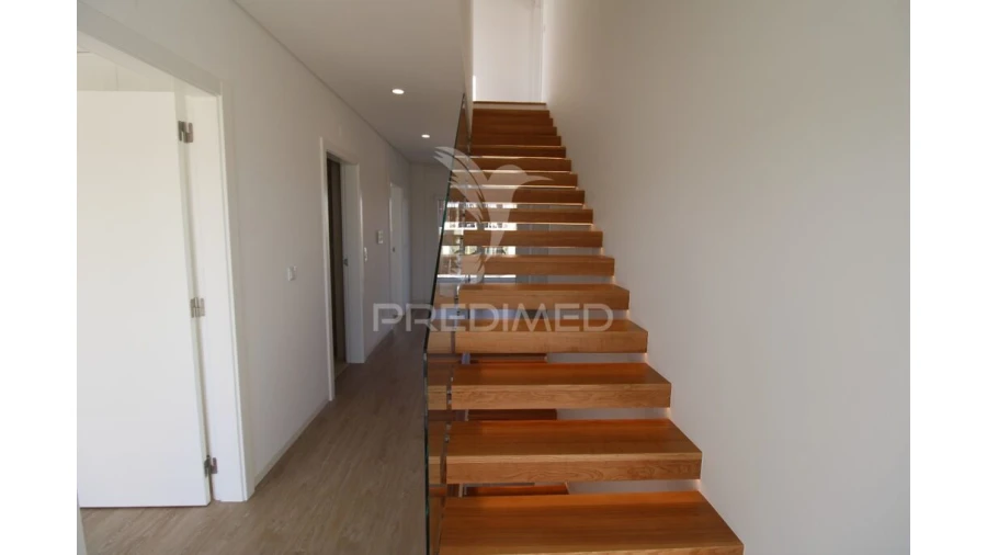 Moradia T4 para Venda em Charneca de Caparica e Sobreda Foto 5