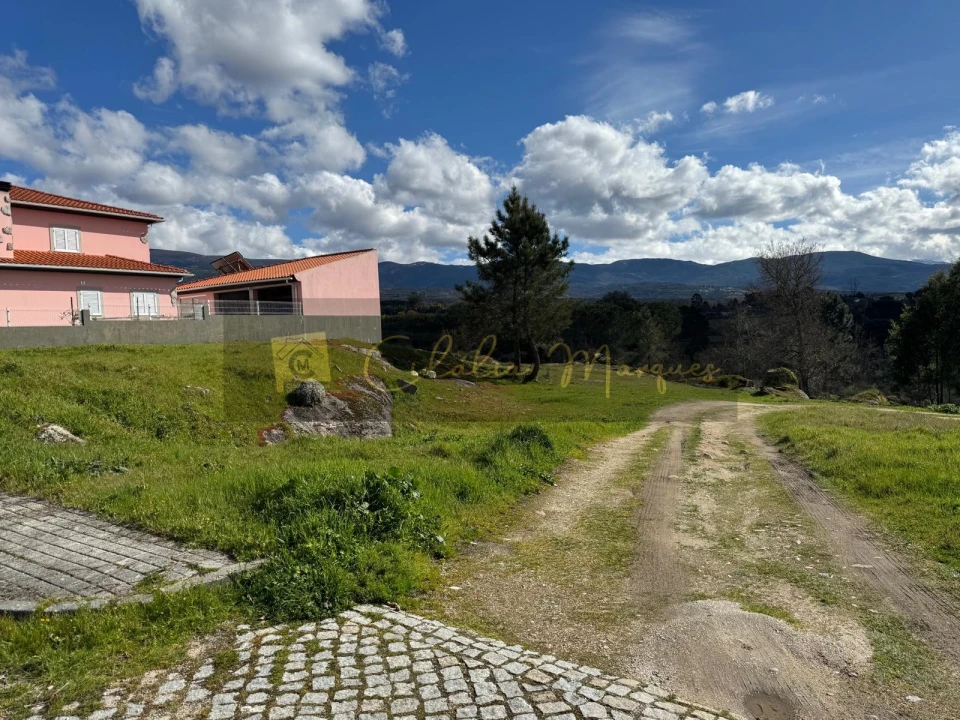 Terreno para Venda em Aldeias e Mangualde da Serra Foto 1