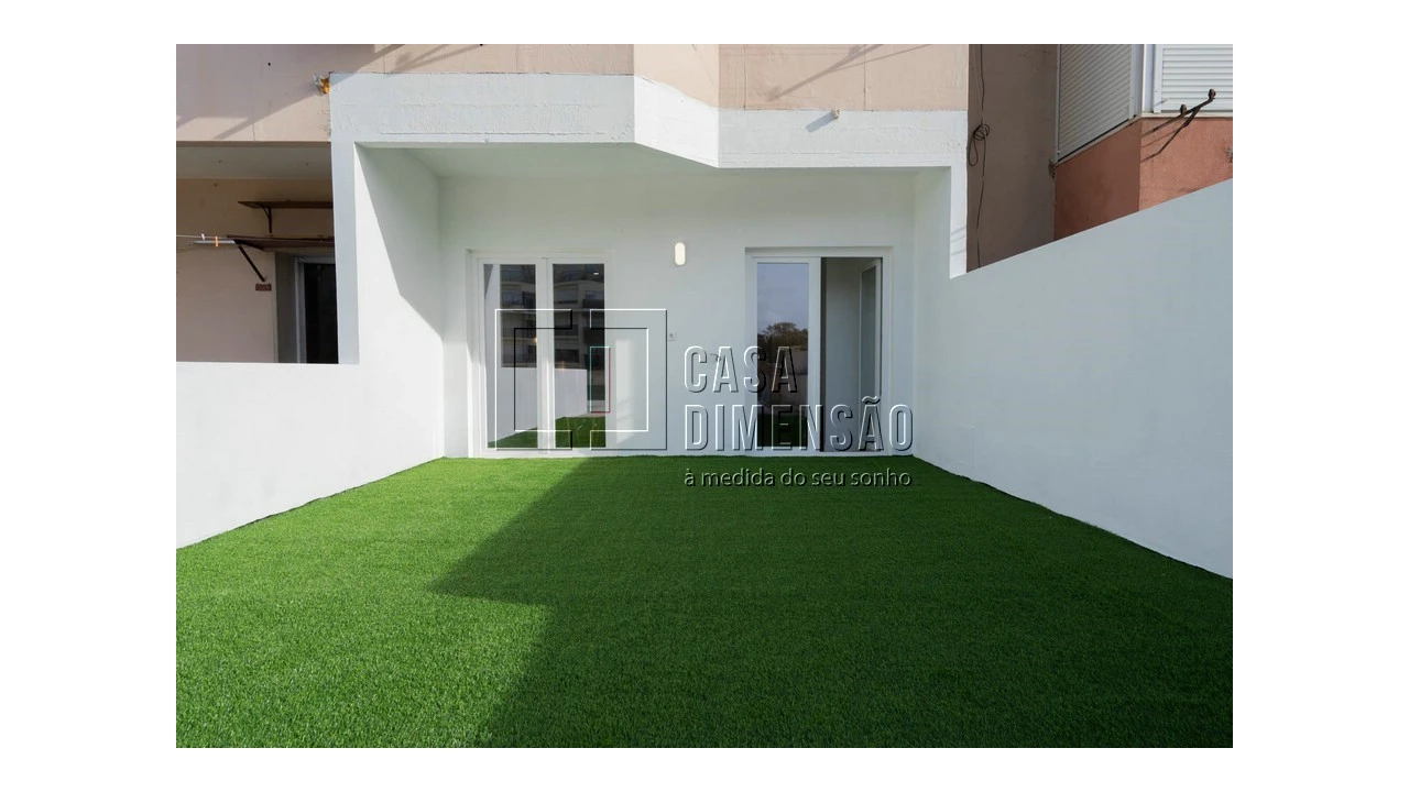 Apartamento T1 para Venda em Benfica Foto 1