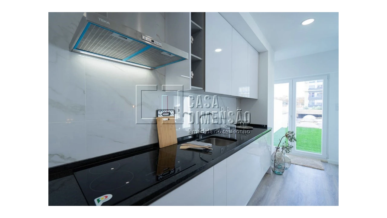 Apartamento T1 para Venda em Benfica Foto 23