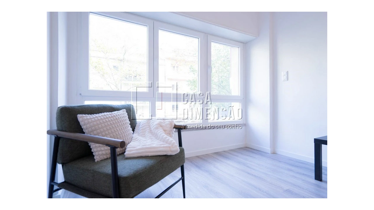 Apartamento T1 para Venda em Benfica Foto 40