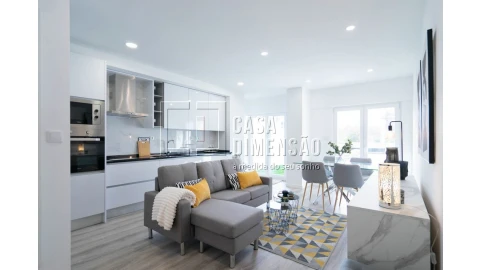 Apartamento T1 para Venda em Benfica