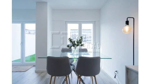 Apartamento T1 para Venda em Benfica