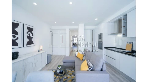Apartamento T1 para Venda em Benfica