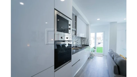 Apartamento T1 para Venda em Benfica