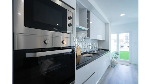 Apartamento T1 para Venda em Benfica