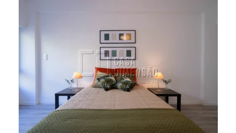Apartamento T1 para Venda em Benfica