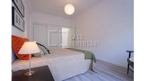 Apartamento T1 para Venda em Benfica