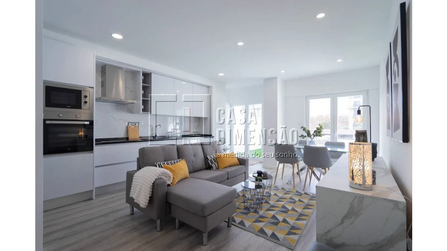 Apartamento T1 para Venda em Benfica Foto 4