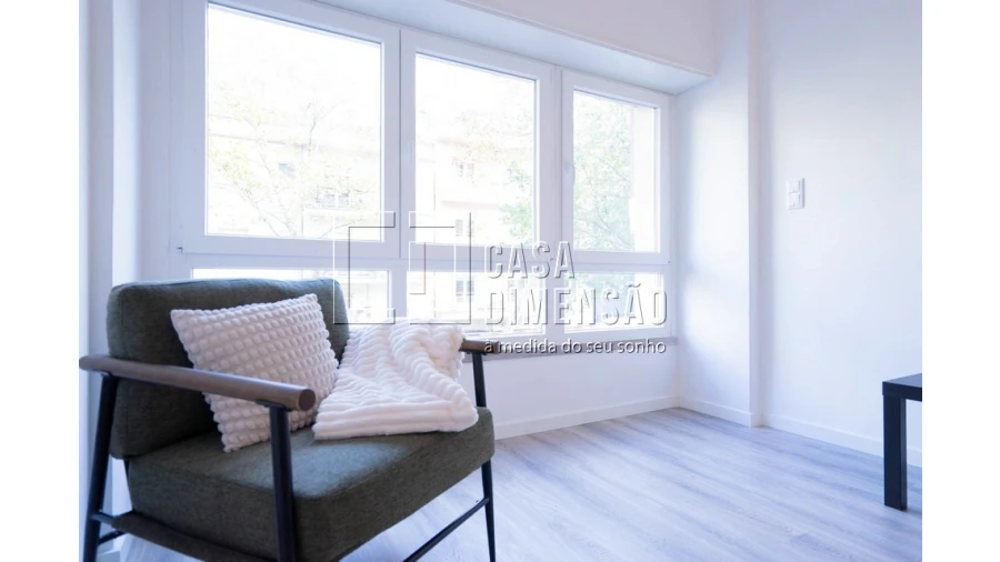 Apartamento T1 para Venda em Benfica Foto 40