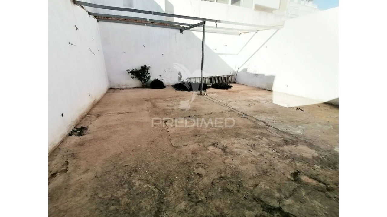 Moradia T2 para Venda em Olhão Foto 3