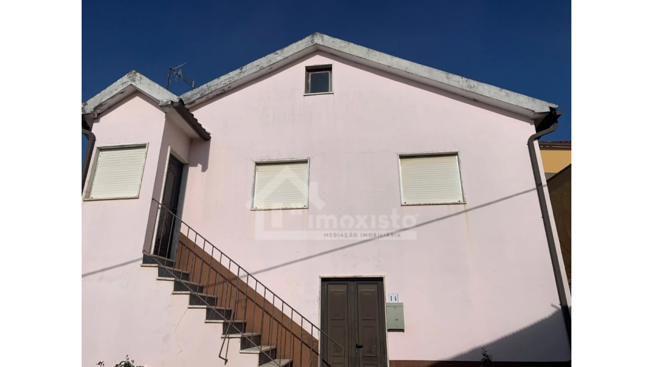 Moradia T4 para Venda em Pedrogão Grande Foto 2