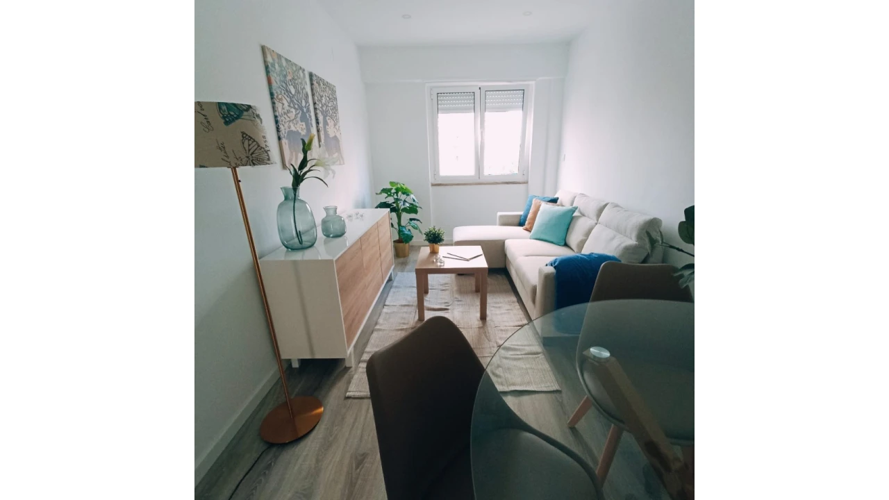 Apartamento T2 para Venda em São Domingos de Benfica Foto 2