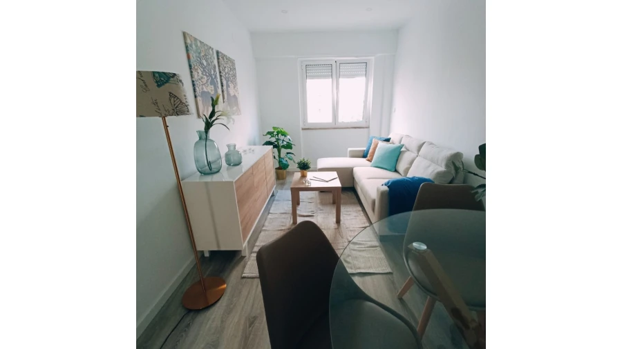 Apartamento T2 para Venda em São Domingos de Benfica Foto 2